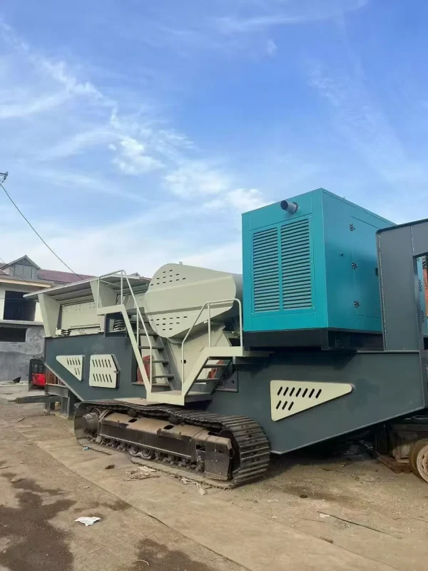 Used Tracked 750 Mobile Jaw Crushing Plant | with Feeder | 110kW Motor | 300kW Genset