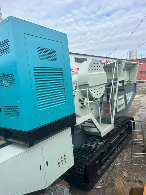 Used Tracked 750 Mobile Jaw Crushing Plant | with Feeder | 110kW Motor | 300kW Genset