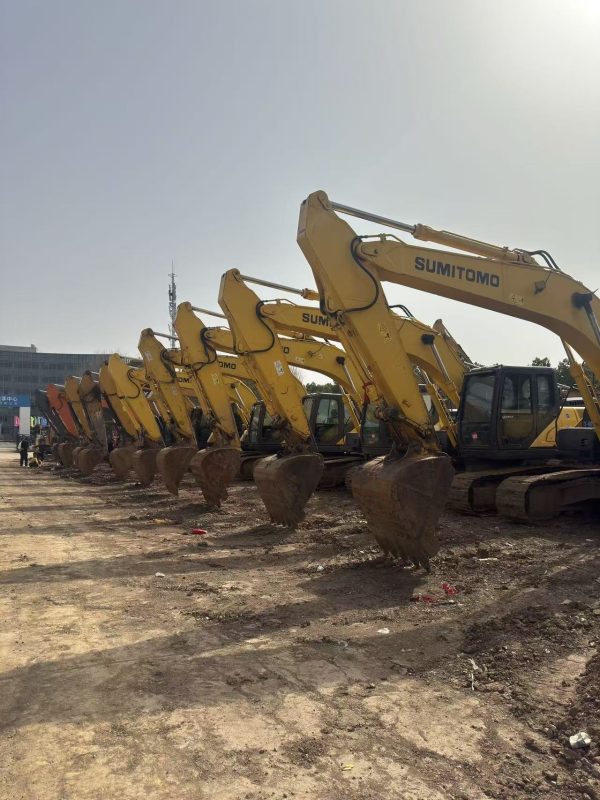 All kinds of excavators and dump trucks that have been used