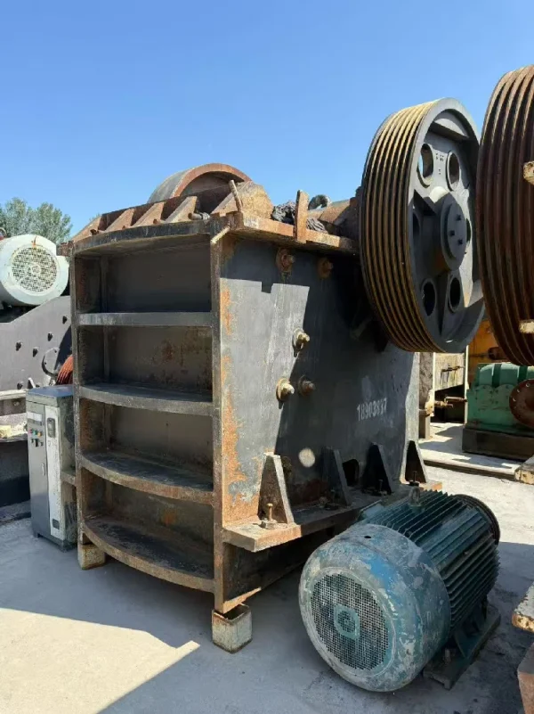 Used PE 750×1060 Jaw Crusher for Sale