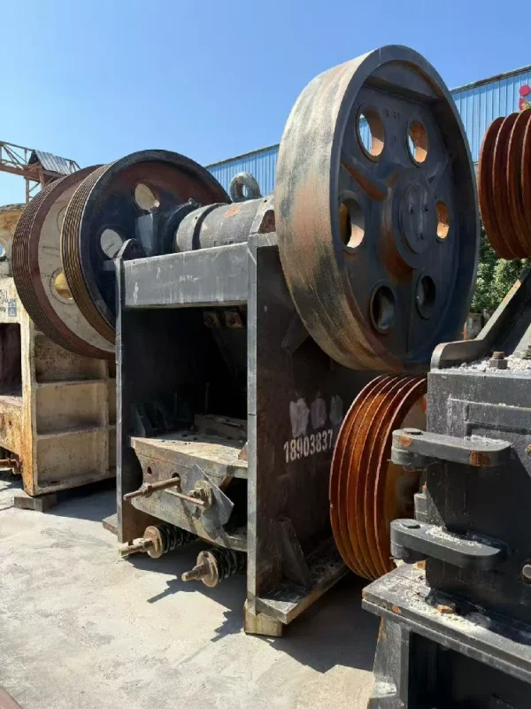 Used PE 750×1060 Jaw Crusher for Sale