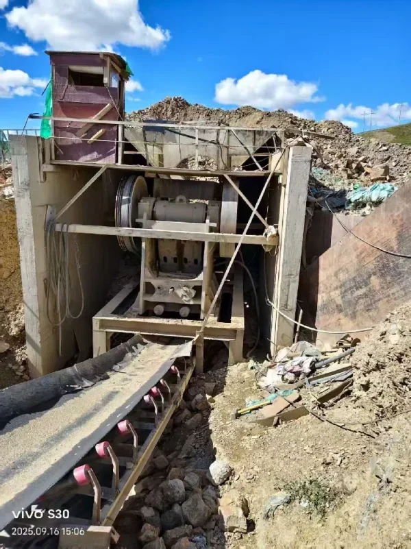 Used PE 750×1060 Jaw Crusher for Sale