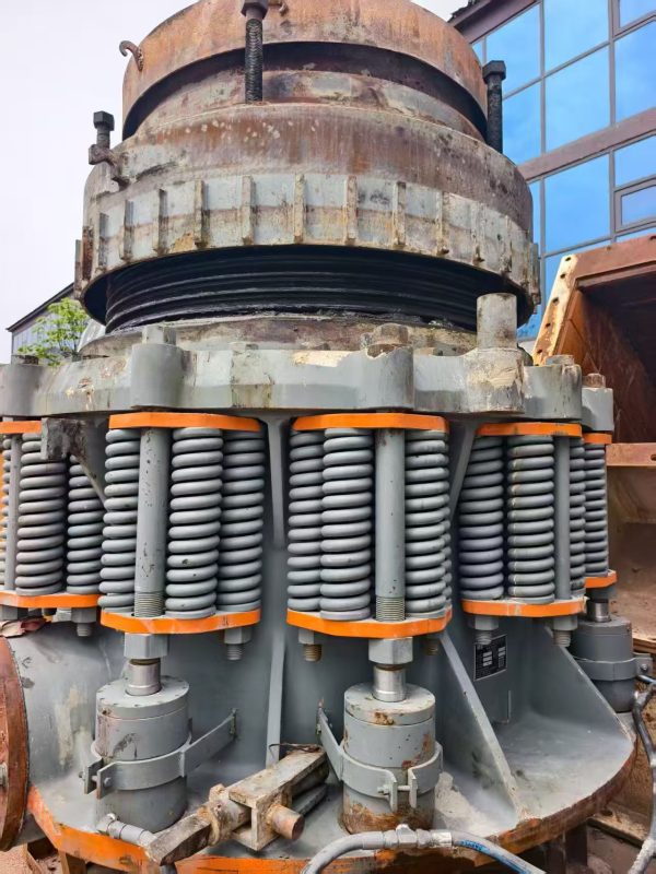 Used SHUANGJIN SJ.1400.Z Cone Crusher for Sale2 Used SHUANGJIN SJ.1400.Z Cone Crusher for Sale